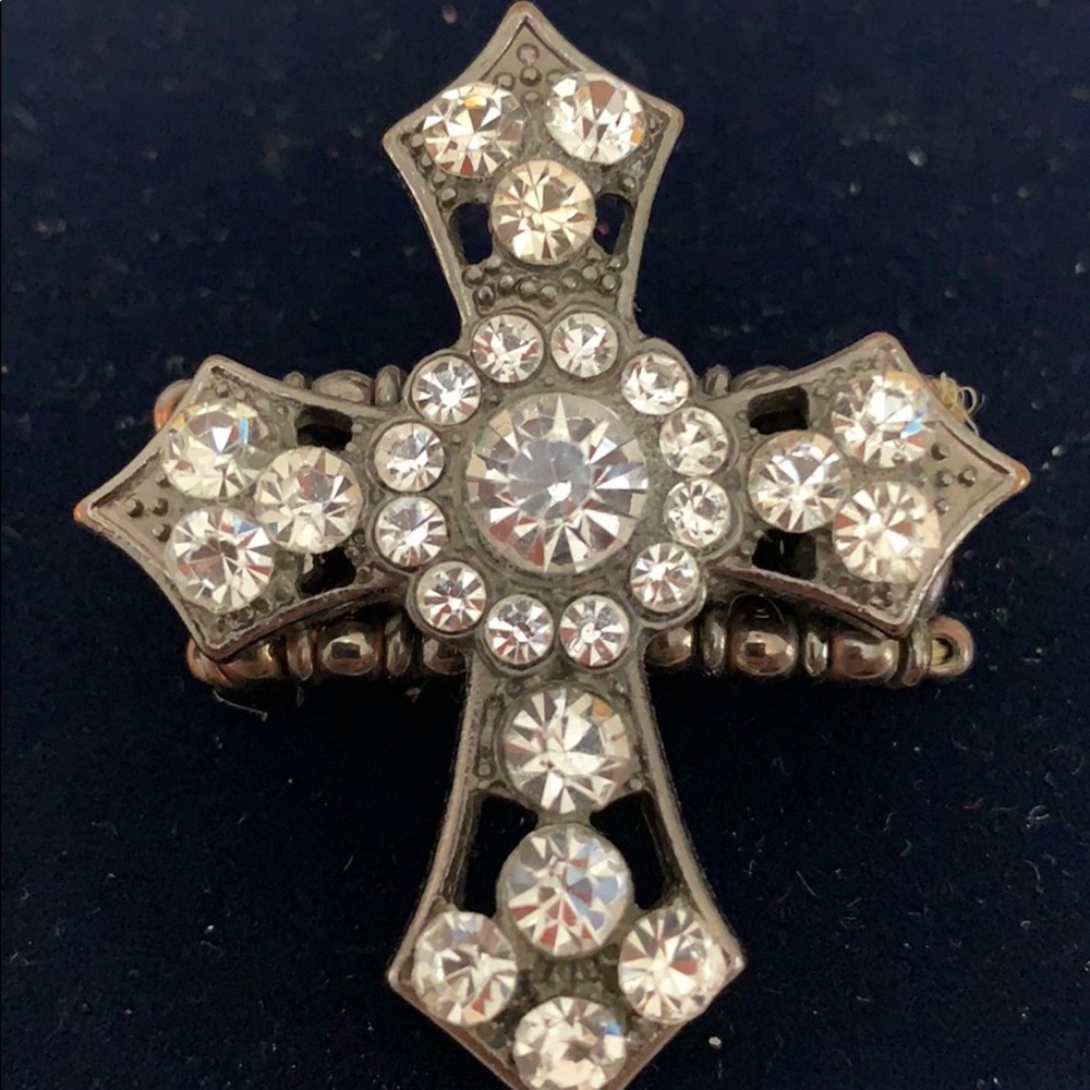 Pretty cross ring - Picture 4 of 4